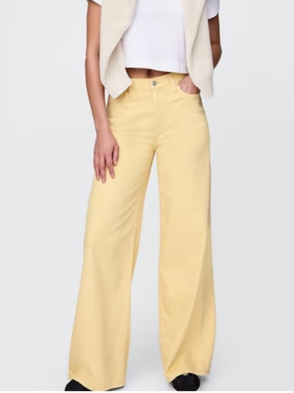 Gap Baggy Mid Rise Ultrasoft Denim in straw butter yellow baggy jeans size 27